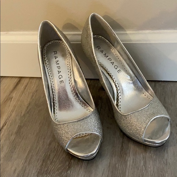 Rampage Silver Glitter Open Toe Pumps 6.5 - Picture 2 of 8
